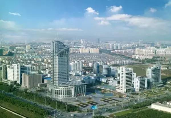 钢铁巨城崛起,包头的新时代篇章